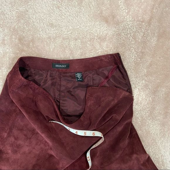 Beautiful suede skirt by brand Ideology. - Picture 5 of 12